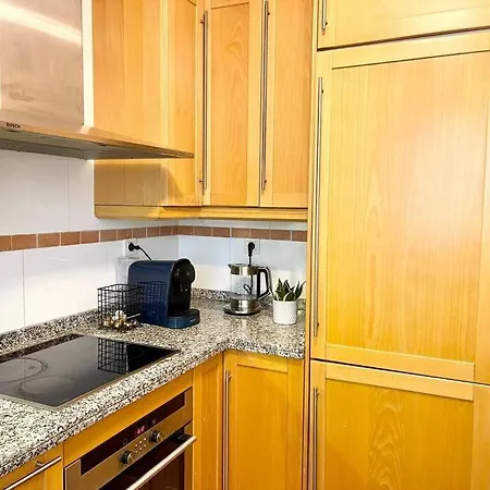 Apartment 200m To The Beach, 3 Bedroom *