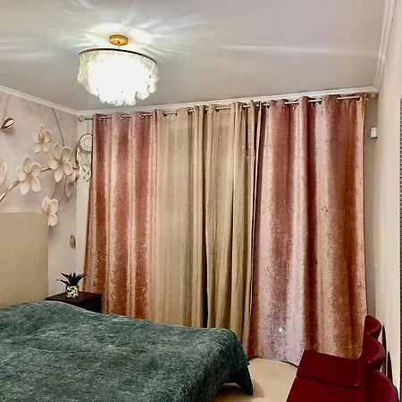 200m To The Beach, 3 Bedroom Apartment