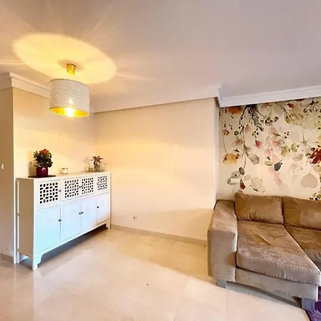 Apartment 200m To The Beach, 3 Bedroom Estepona